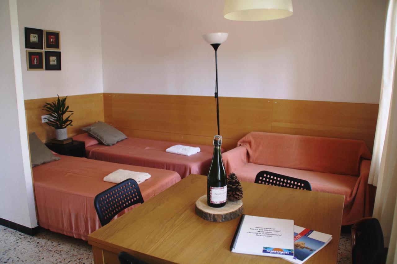 Apartaments Margarita Sabina Pinell Platja d'Aro Dış mekan fotoğraf